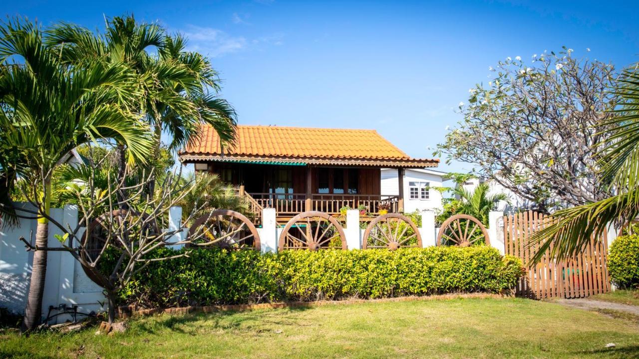 Seesea Thai Wooden House On Beachfront Prachuap Khiri Khan Extérieur photo